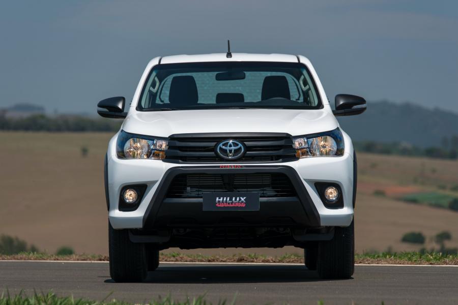  Toyota Hilux SR Challenge Double Cab 2017 года  (LA) (фото 26 из 31)
